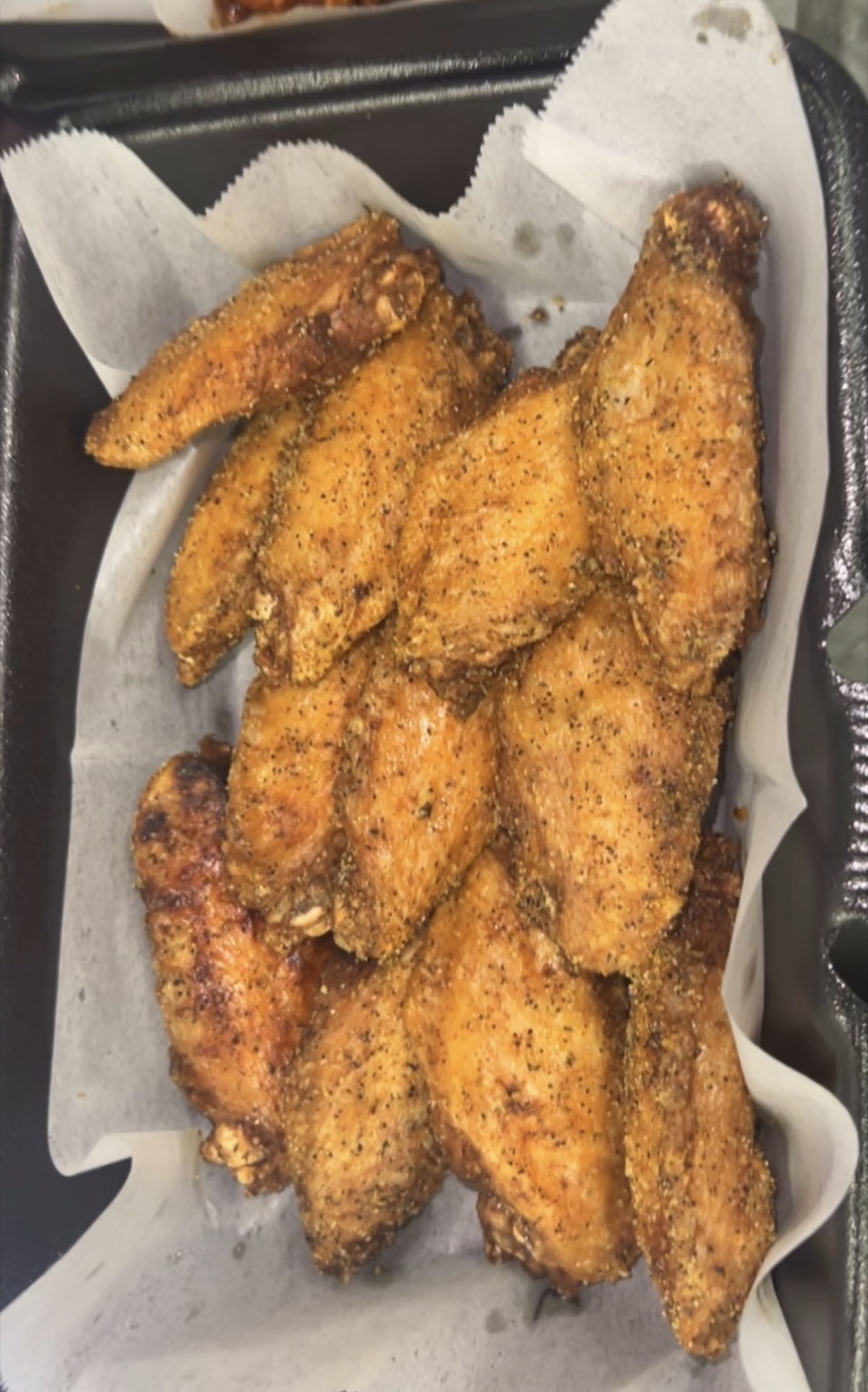 Seasoned dry wings